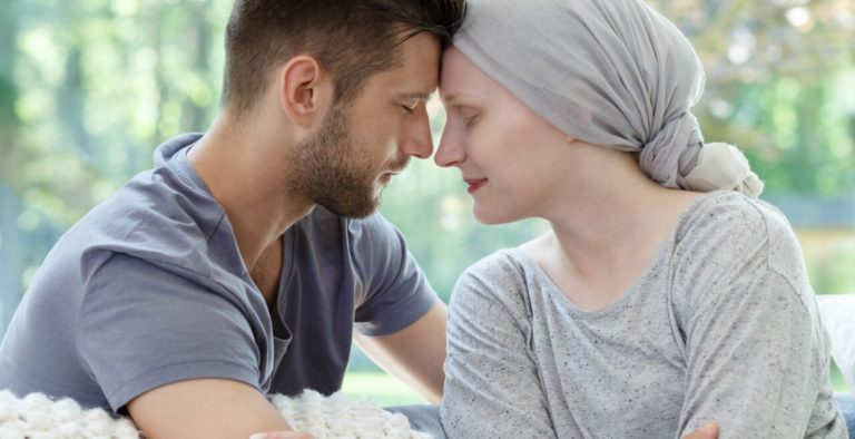 adulto jovem com neoplasia hepatologica
